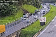 Rodoanel tem 12 km de congestionamento após acidente com fogo em carretas - imagem 3
