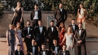 Alerta de bastidores! Paloma Poeta ganha companheiro inesperado em foto de figurino