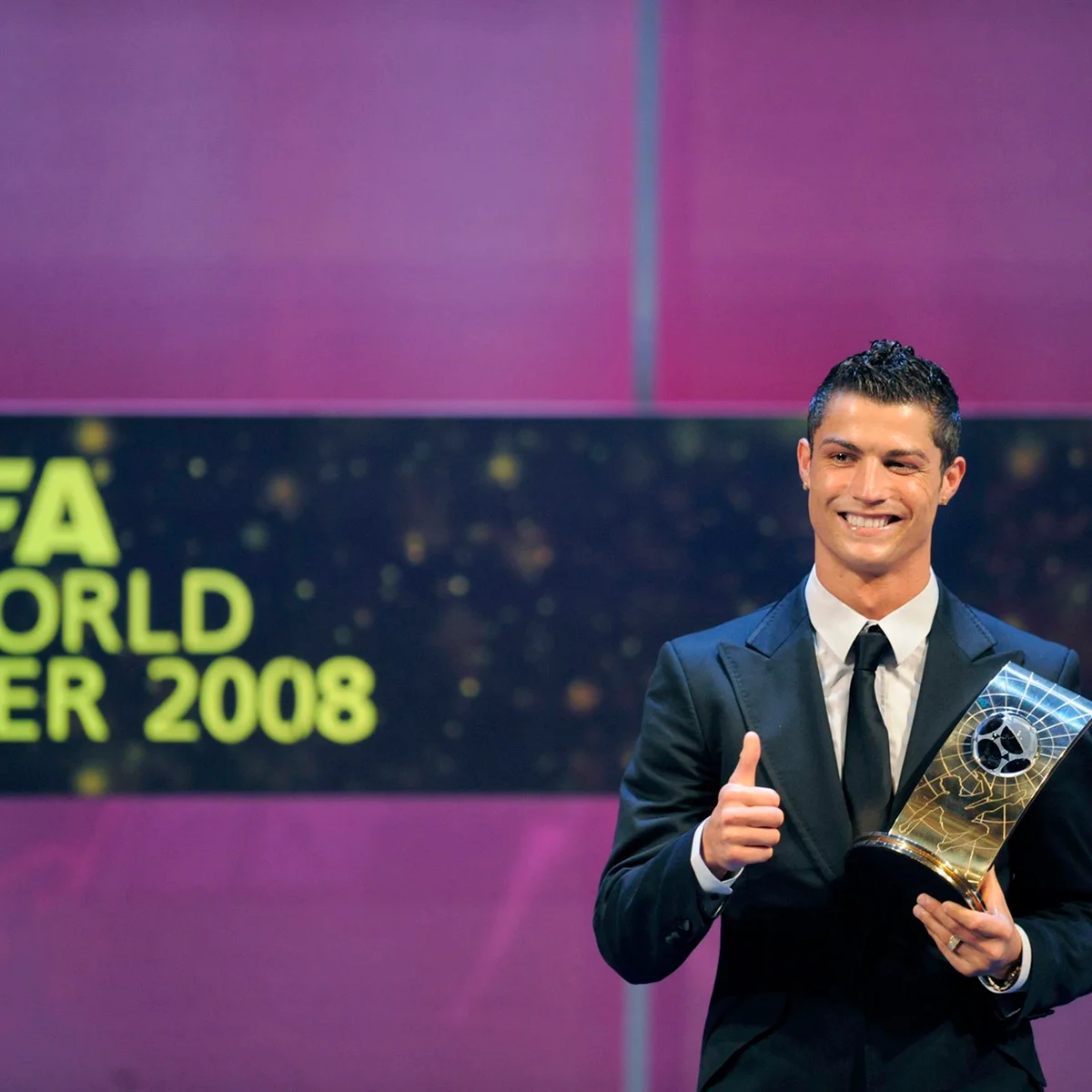 Cristiano Ronaldo lidera votação da Bola de Ouro de todos os tempos